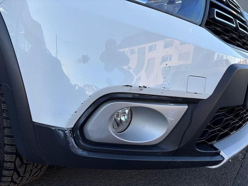 Gebraucht Dacia Sandero Celebration 90 PS (66 kW) 2018 Weiß SUV