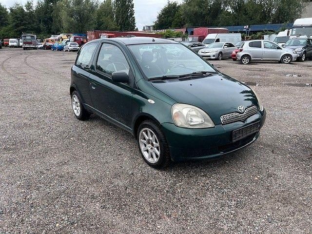 Gebraucht 2002 Toyota Yaris Sol Limousine | 900 € (Guter Preis) - Bild 1/4