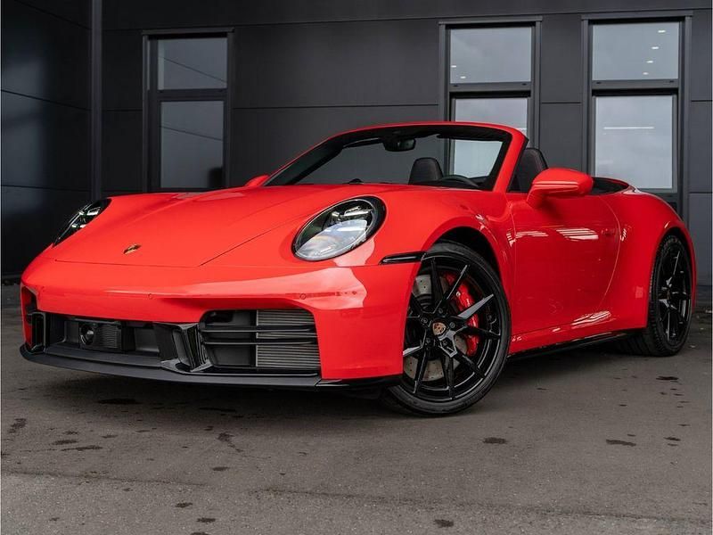 Rot Neu 2025 Porsche 911 Carrera S Cabriolet Cabrio | 207.501 € (Etwas zu teuer) - Bild 1/4