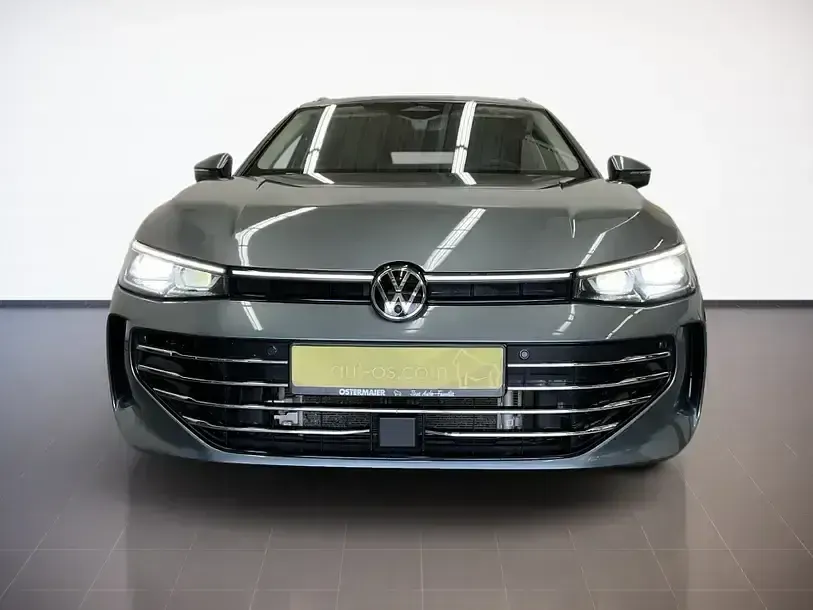 Gebraucht VW Passat Elegance 193 PS (141 kW) 2024 Diabasgrau Kombi