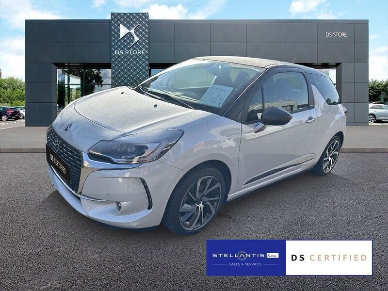 Weiß Gebraucht 2018 DS Automobiles DS3 Sport Chic Limousine | 11.990 € (Etwas zu teuer) - Bild 1/4