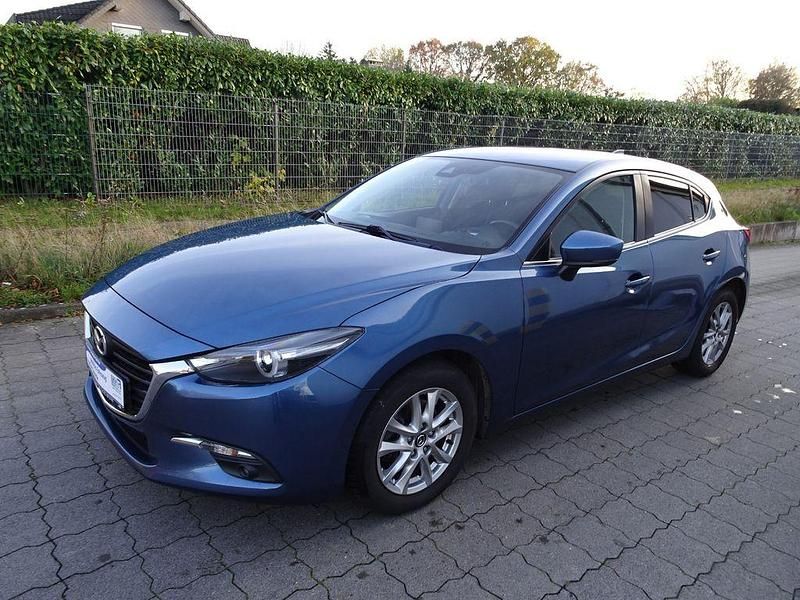 Blau Gebraucht 2017 Mazda 3 Exclusive-Line Limousine | 14.490 € (Fairer Preis) - Bild 1/4
