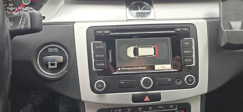 Gebraucht VW Passat Highline 105 PS (77 kW) 2011 Blau Limousine