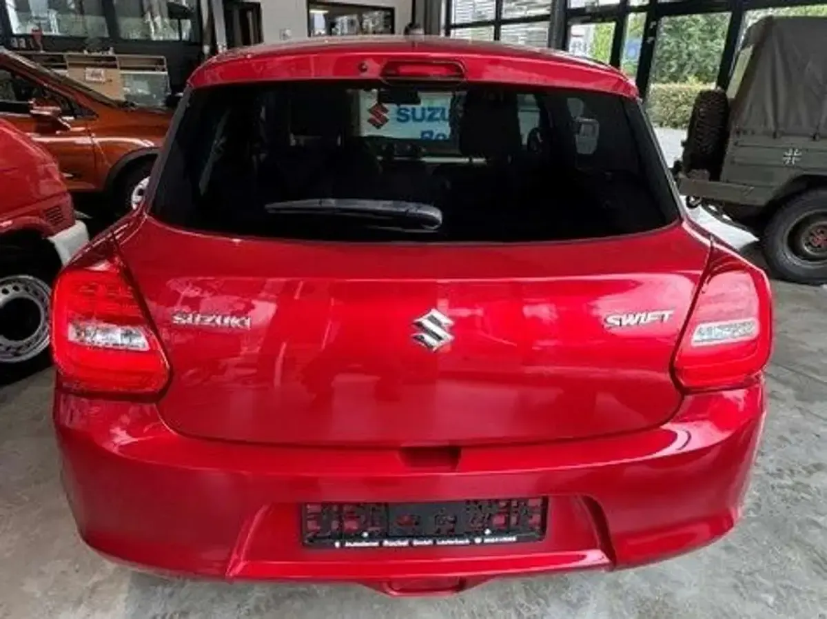 Gebraucht Suzuki Swift Comfort 111 PS (81 kW) 2019 Rot Kleinwagen