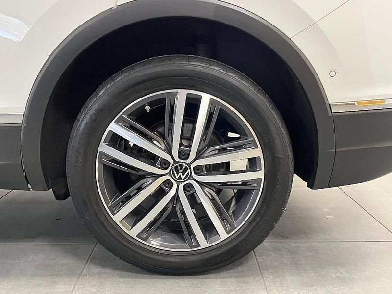 Gebraucht VW Tiguan Allspace Elegance 200 PS (147 kW) 2022 Weiß SUV