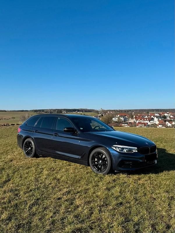 Gebraucht BMW 530 M Performance 252 PS (185 kW) 2019 Blau Kombi