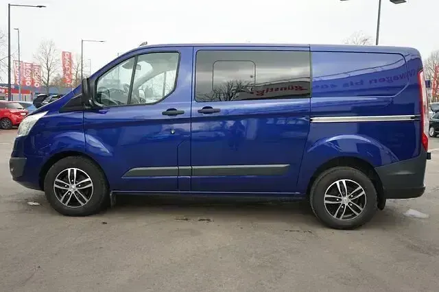 Second-hand Ford Transit Custom 131 CP (96 kW) 2017 Albastru Monovolum