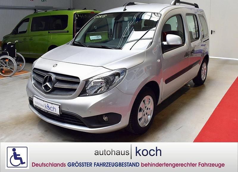 Silber Gebraucht 2017 Mercedes Citan 112 Edition Kombi | 31.980 € - Bild 1/4