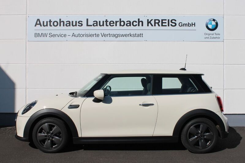Second-hand Mini ONE Classic 102 CP (75 kW) 2021 Alb Hatchback