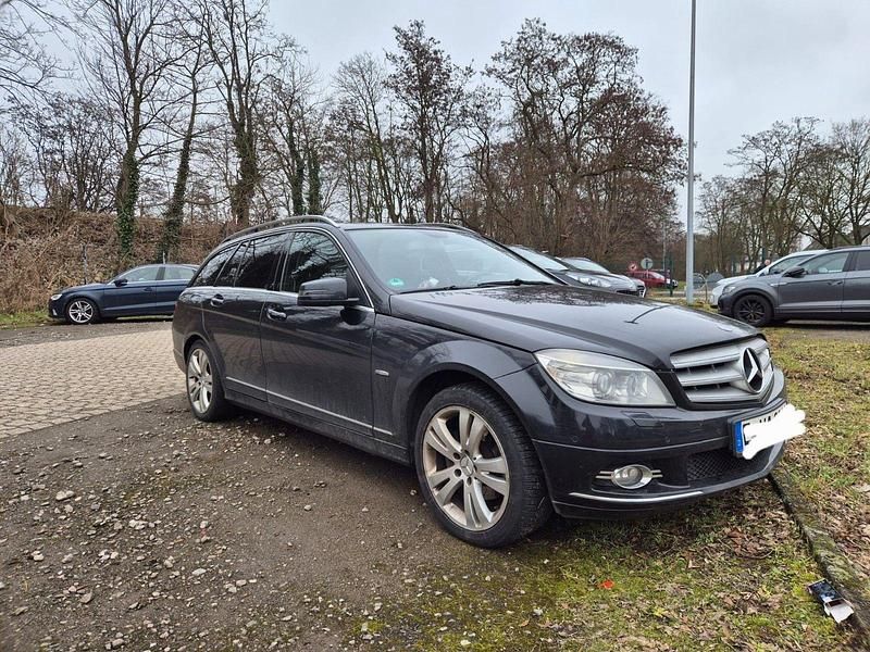 Gebraucht Mercedes C250 Avantgarde 204 PS (150 kW) 2009 Schwarz Kombi