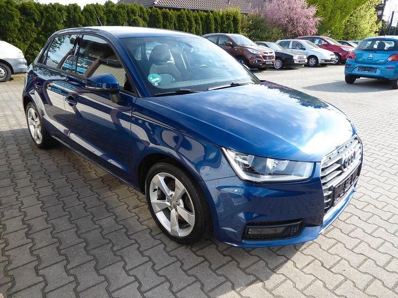 Gebraucht Audi A1 Sportback Sport 116 PS (85 kW) 2015 Blau Kleinwagen