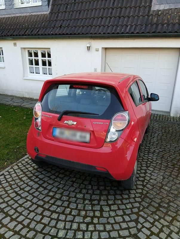 Gebraucht Chevrolet Spark LS 68 PS (50 kW) 2010 Rot Kleinwagen
