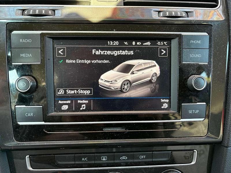 Gebraucht VW Golf VII Comfortline 116 PS (85 kW) 2020 Blau Kombi