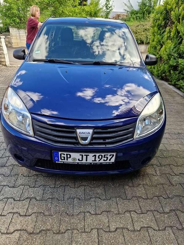 Gebraucht 2009 Dacia Sandero Ambiance Kleinwagen | 1.500 € (Guter Preis) - Bild 1/4
