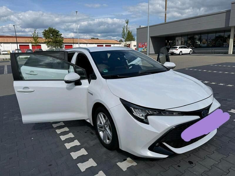 Weiß Gebraucht 2021 Toyota Corolla Comfort Kombi | 21.500 € (Guter Preis) - Bild 1/4