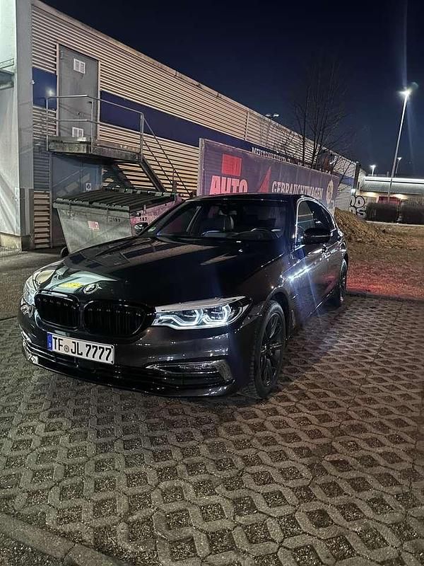 Gebraucht BMW 530e Luxury Line 184 PS (135 kW) 2020 Grau Limousine