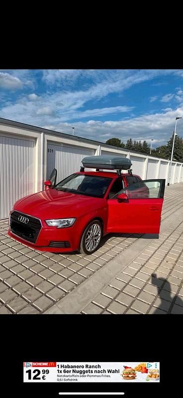 Rot Gebraucht 2018 Audi A3 Comfort Limousine | 13.310 € (Superpreis) - Bild 1/4