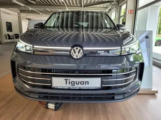 Gebraucht VW Tiguan Elegance 150 PS (110 kW) 2026 Grau SUV