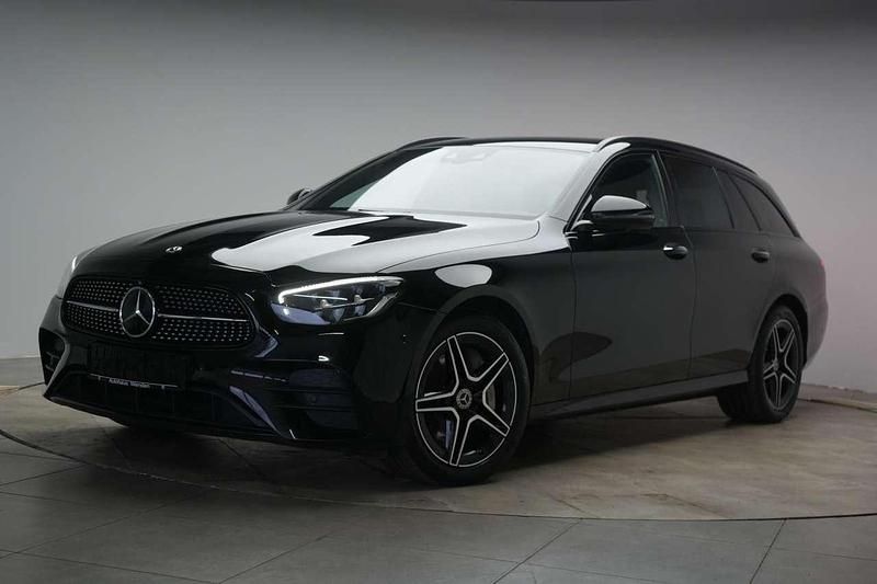 Gebraucht Mercedes E300 AMG 211 PS (155 kW) 2022 Schwarz Kombi