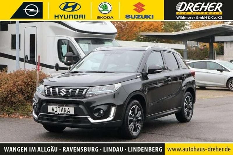 Cosmic black pearl metallic Gebraucht 2023 Suzuki Vitara Comfort+ SUV | 20.490 € (Fairer Preis) - Bild 1/3