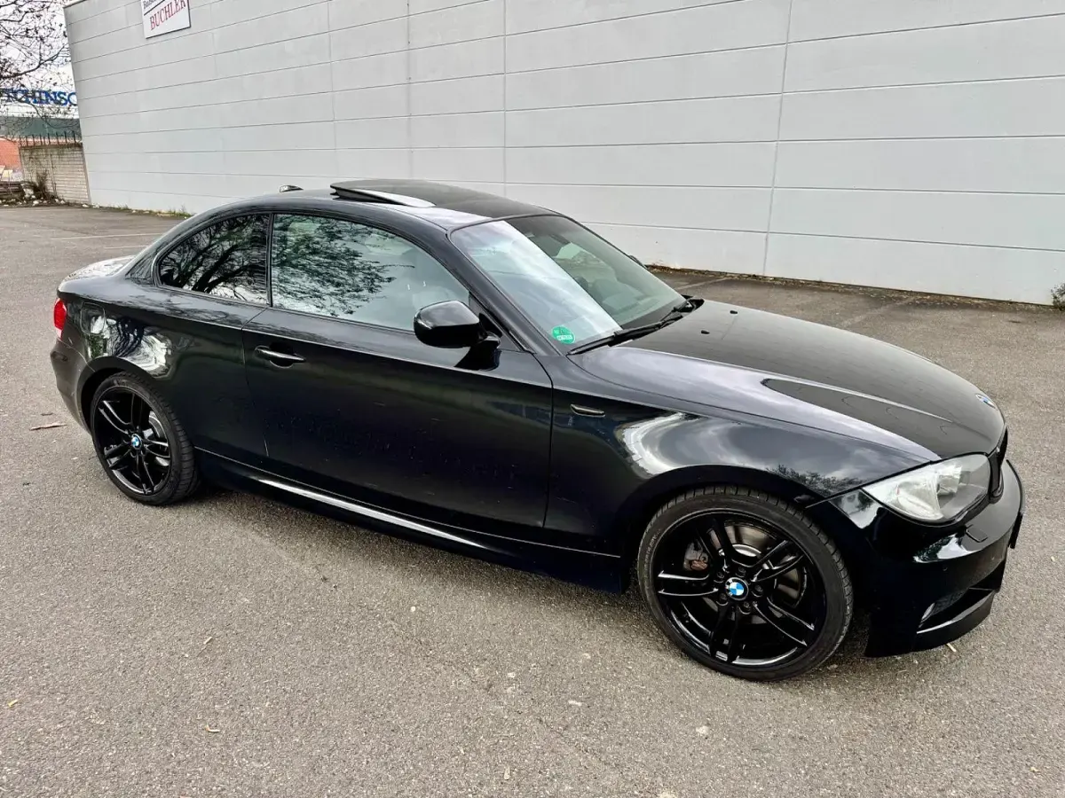 Gebraucht BMW 123 M Sport 204 PS (150 kW) 2009 Schwarz Kleinwagen