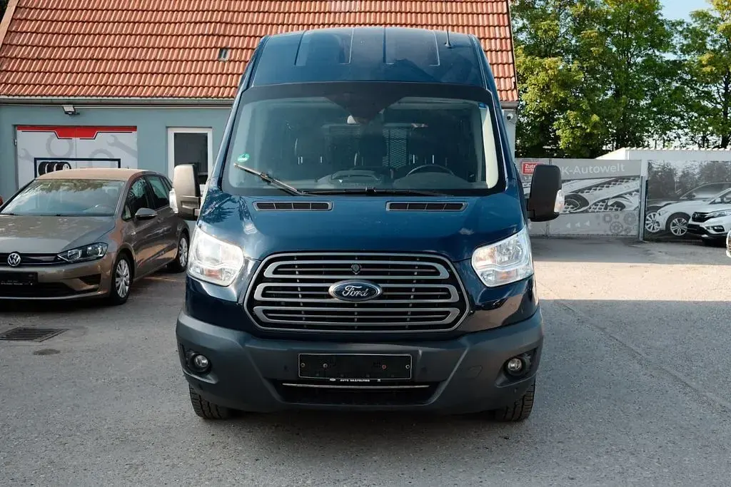 Gebraucht Ford Transit Trend 131 PS (96 kW) 2019 Blau Van / Kleinbus