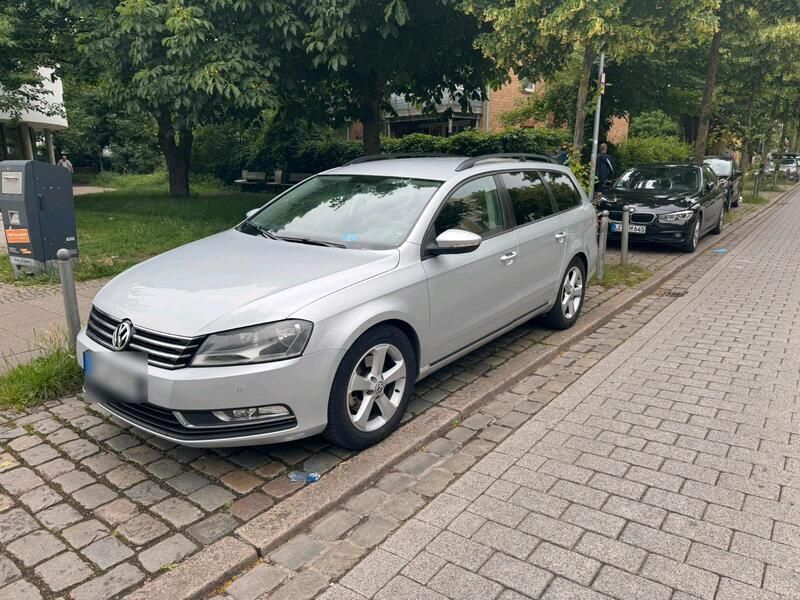 Grau Gebraucht 2011 VW Passat Kombi | 6.300 € (Fairer Preis) - Bild 1/4