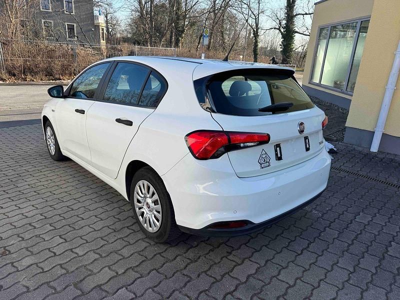 Second-hand Fiat Tipo 95 CP (69 kW) 2017 Alb Berlinǎ
