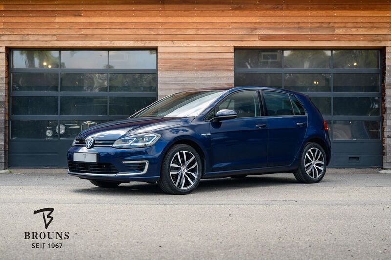 Blau Gebraucht 2019 VW e-Golf Kleinwagen | 13.450 € (Guter Preis) - Bild 1/4
