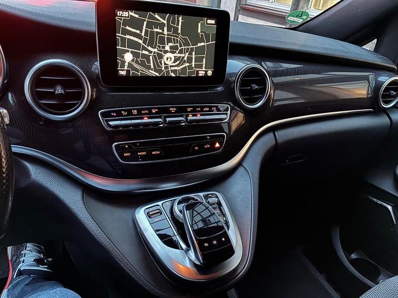 Gebraucht Mercedes V250 Edition 190 PS (139 kW) 2016 Schwarz Van / Kleinbus