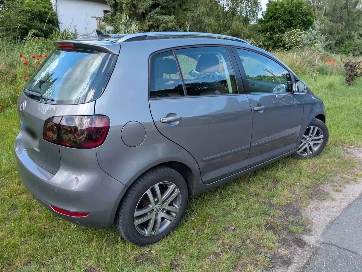 Gebraucht VW Golf Plus 110 PS (80 kW) 2009 Grau Van / Kleinbus