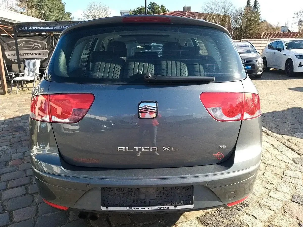 Gebraucht Seat Altea XL Stylance 160 PS (117 kW) 2013 Grau Van / Kleinbus