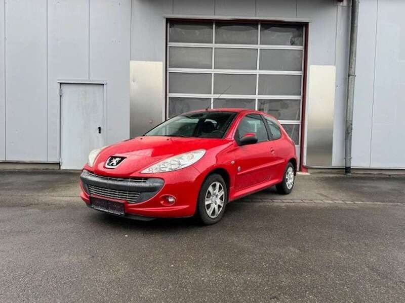Farbe rot aden/flach standard Gebraucht 2012 Peugeot 206+ Kleinwagen | 2.450 € (Fairer Preis) - Bild 1/4