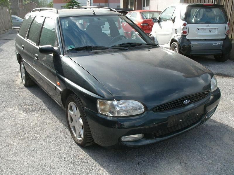 Gebraucht Ford Escort Ghia 116 PS (85 kW) 1996 Grün Kombi