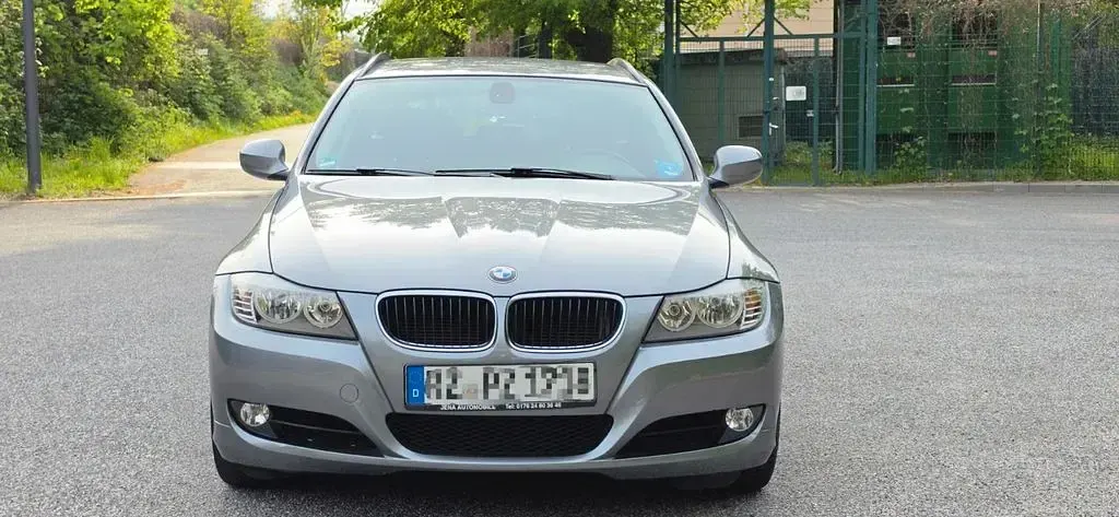 Używany BMW 318 143 KM (105 kW) 2012 Szary Kombi