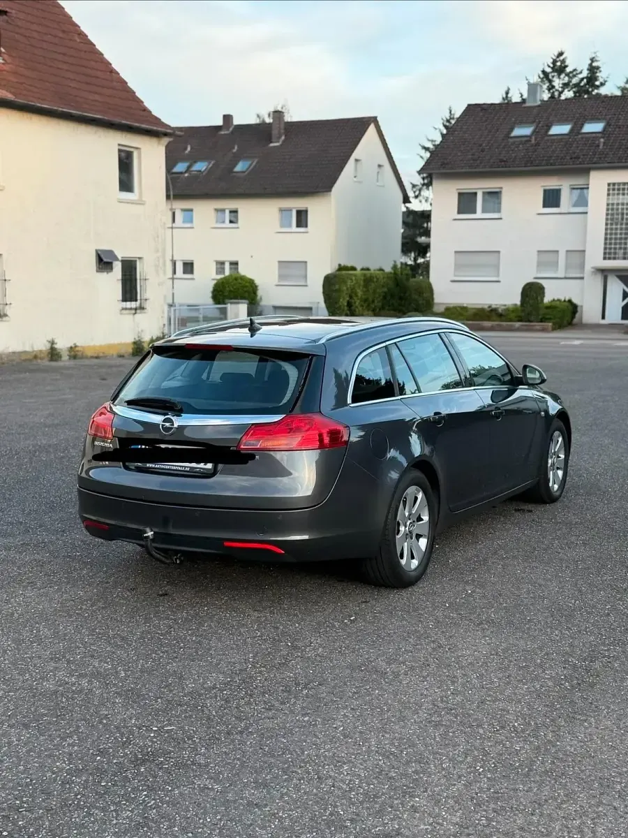 Gebraucht Opel Insignia 160 PS (117 kW) 2010 Grau Kombi