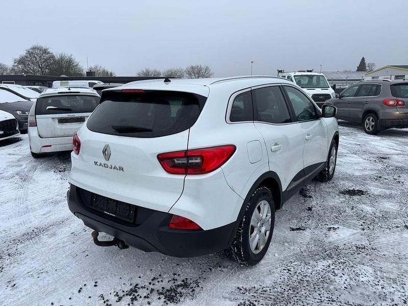 Gebraucht Renault Kadjar Experience 131 PS (96 kW) 2015 Weiß SUV