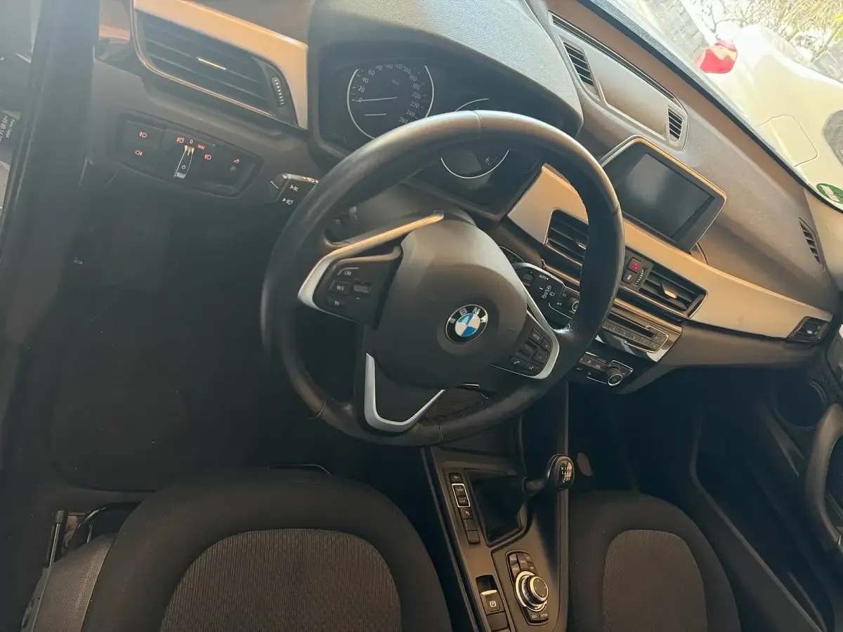 Używany BMW X1 150 KM (110 kW) 2016 Brązowy SUV