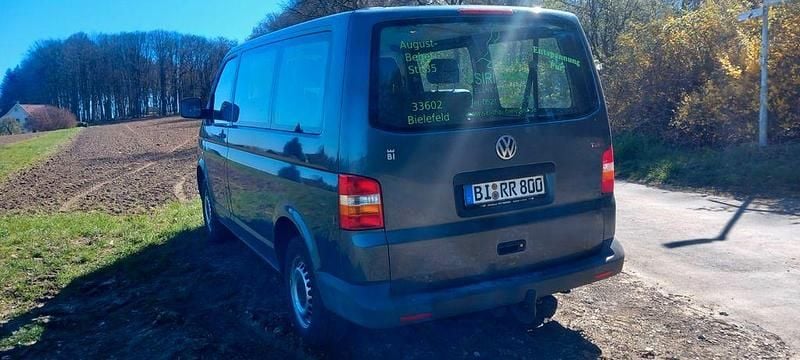 Gebraucht VW T5 131 PS (96 kW) 2009 Grau Van