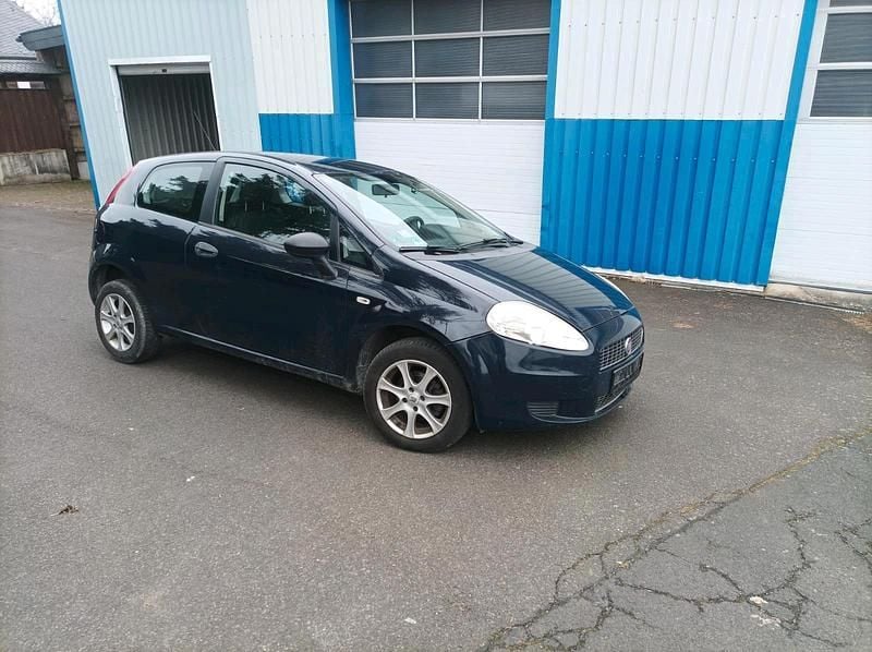 Blau Gebraucht 2009 Fiat Punto Evo Kleinwagen | 888 € (Guter Preis) - Bild 1/4