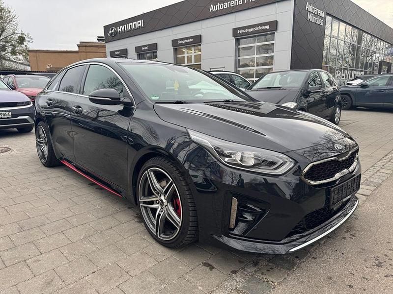 Gebraucht Kia ProCeed GT 204 PS (150 kW) 2019 (1k) zilinaschwarz met. Kombi