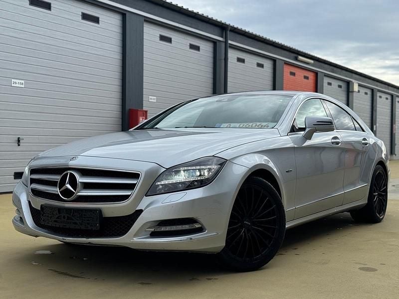 Silber Gebraucht 2011 Mercedes CLS350 Coupé | 8.900 € (Superpreis) - Bild 1/4