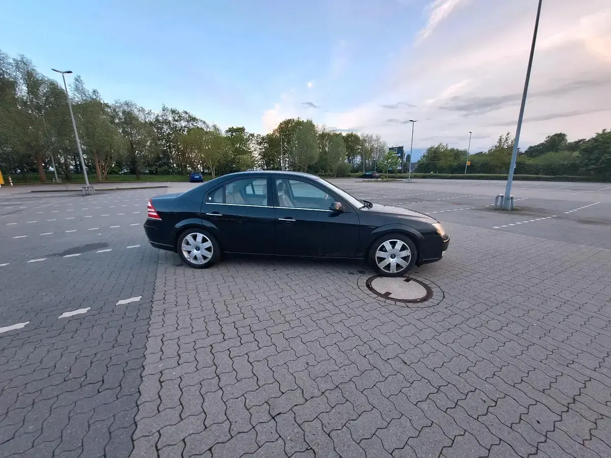 Gebraucht Ford Mondeo 145 PS (106 kW) 2005 Schwarz Limousine