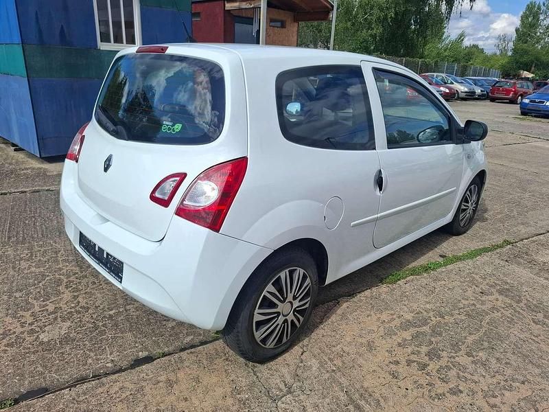 Second-hand Renault Twingo Expression 75 CP (55 kW) 2013 Alb Hatchback