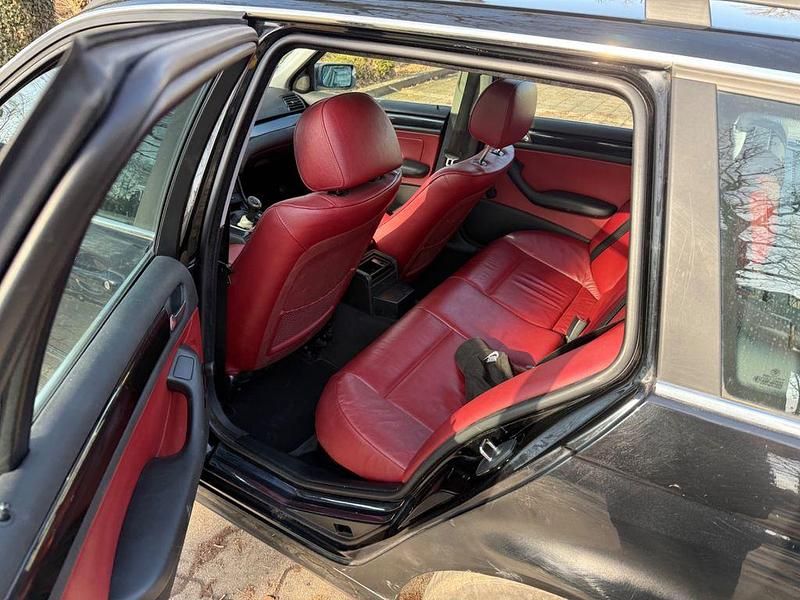 Gebraucht BMW 320 170 PS (125 kW) 2001 Schwarz Kombi