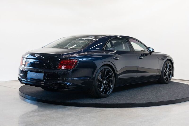 Neu Bentley Flying Spur 782 PS (575 kW) 2025 Blau Limousine
