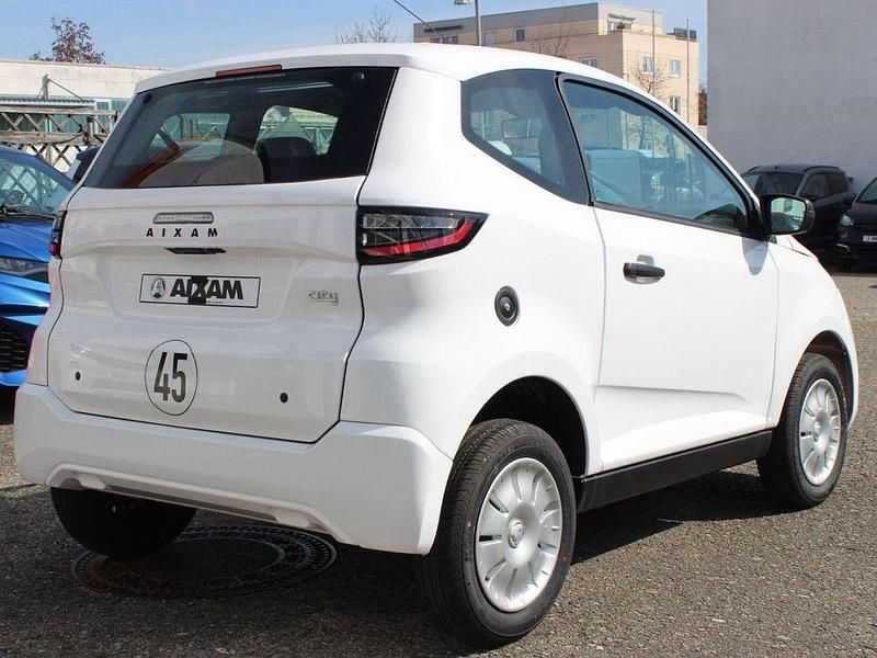 Uusi Aixam City 2026 Valkoinen