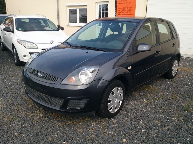 Grau Gebraucht 2008 Ford Fiesta Style Kleinwagen | 3.200 € (Fairer Preis) - Bild 1/4