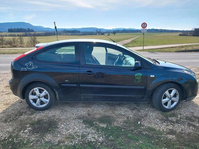 Gebraucht Ford Focus 90 PS (66 kW) 2006 Schwarz Limousine