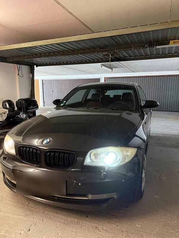 Second-hand BMW 118 143 CP (105 kW) 2007 Negru Hatchback